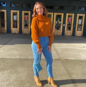 Meet your Posher, Madelyn